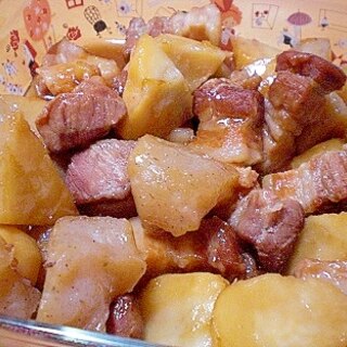 「豚バラと里芋、こんにゃくの蜂蜜生姜煮」　♪♪